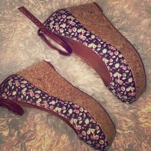 Floral cork wedges